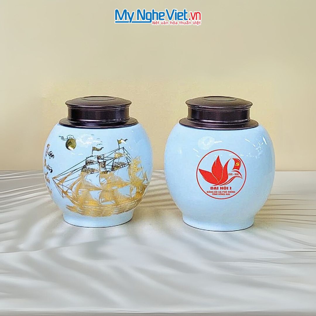 Quà Tặng Đại Hội, Hũ Trà