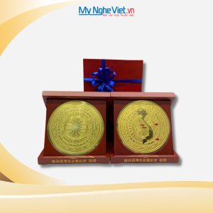 Quà Tặng Đại Hội, Tranh Đĩa Đồng