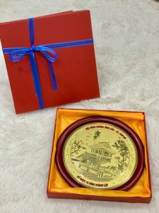 Quà Tặng Đại Hội, Tranh Đĩa Đồng