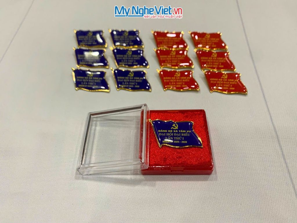 Quà tặng đại hội - Huy hiệu phù hiệu cài áo in logo