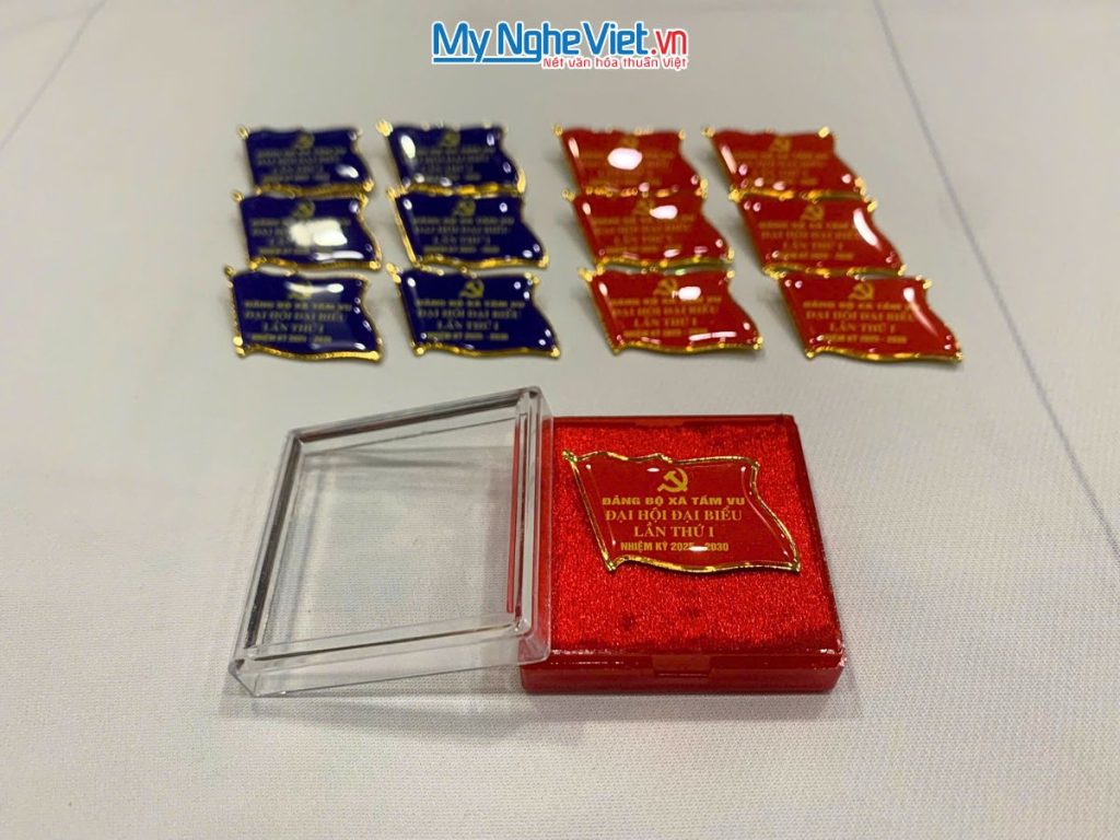 Quà tặng đại hội - Huy hiệu phù hiệu cài áo in logo