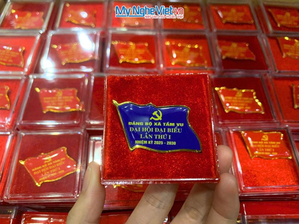 Quà tặng đại hội - Huy hiệu phù hiệu cài áo in logo